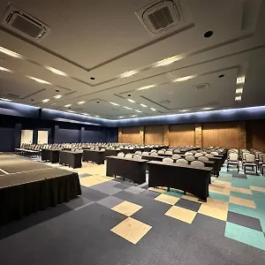 Hilton Garden Brava Hotel
